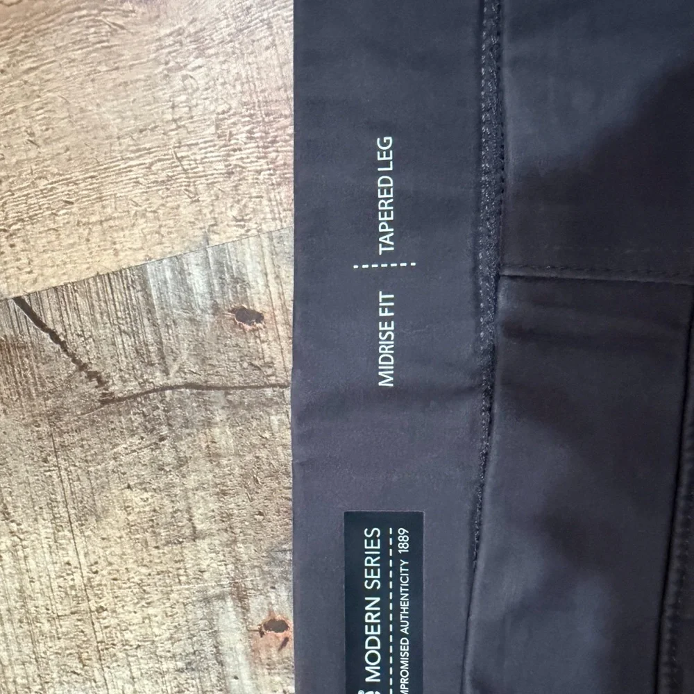 New With Tags Lee Mid Rise Waist Smoothing Curvy Fit Pullon Gray Pants Size 20W - Picture 6 of 7